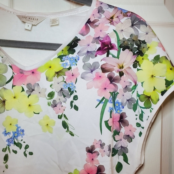TED BAKER Floral White T-Shirt Sz 1 US 4 - Picture 3 of 9